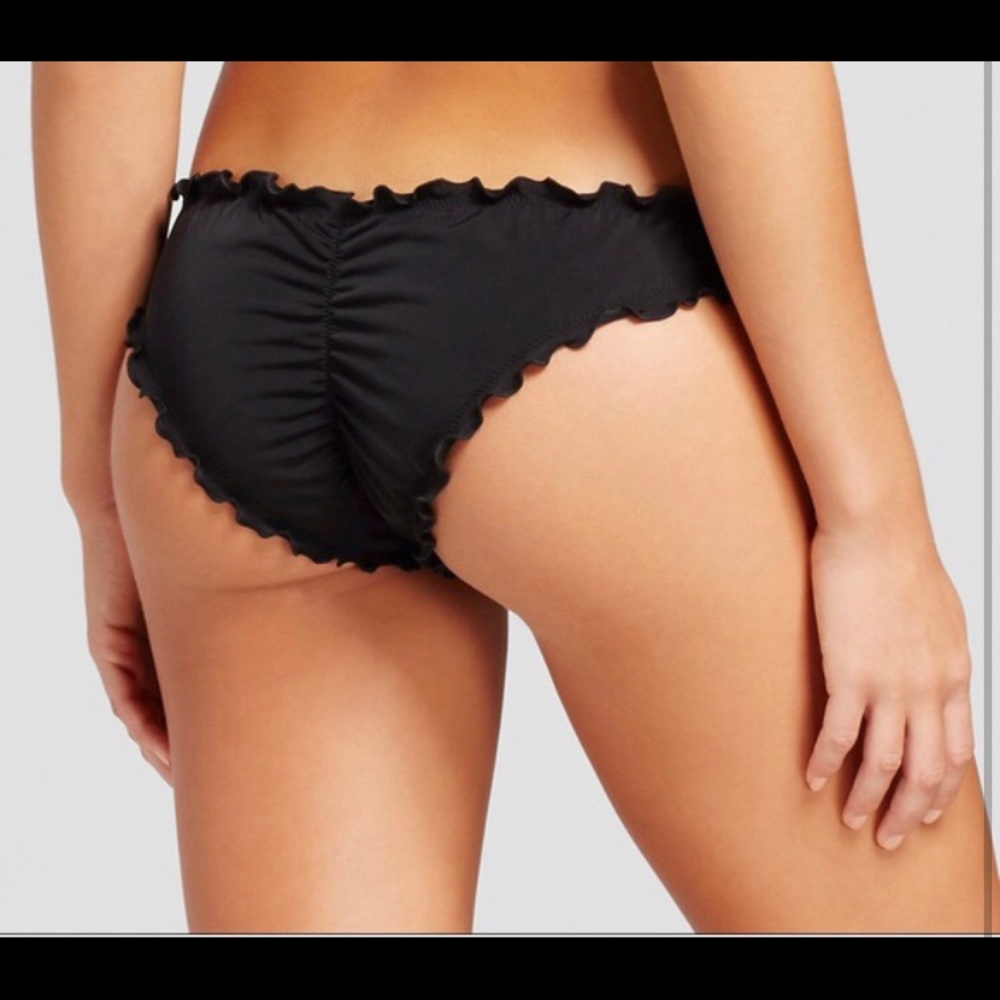 Black cheeky ruffle bikini bottoms
